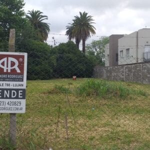 LOTE EN B° SARMIENTO