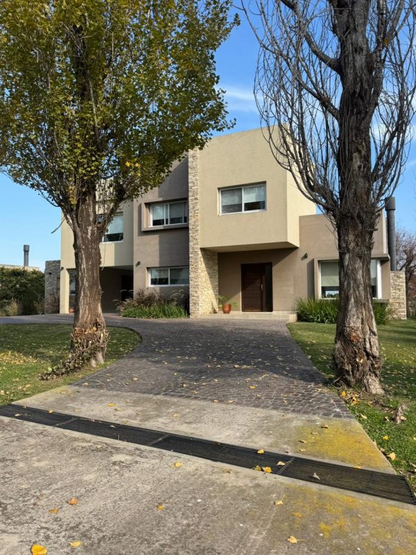 CASA EN BARRIO LA CONCEPCIÓN - Imagen 3