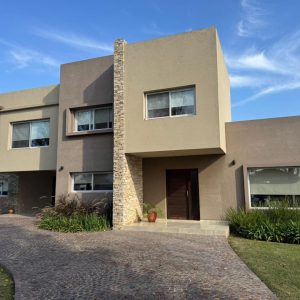 CASA EN BARRIO LA CONCEPCIÓN