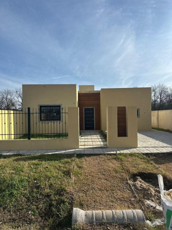 CASA A ESTRENAR EN B° SANTA TERESA - Imagen 2