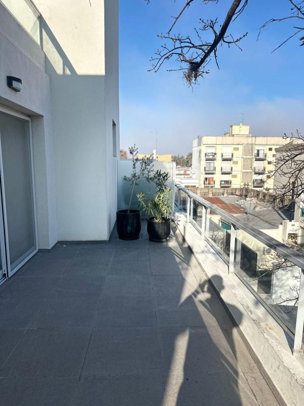 DEPARTAMENTO EN AV. HUMBERTO - Imagen 10