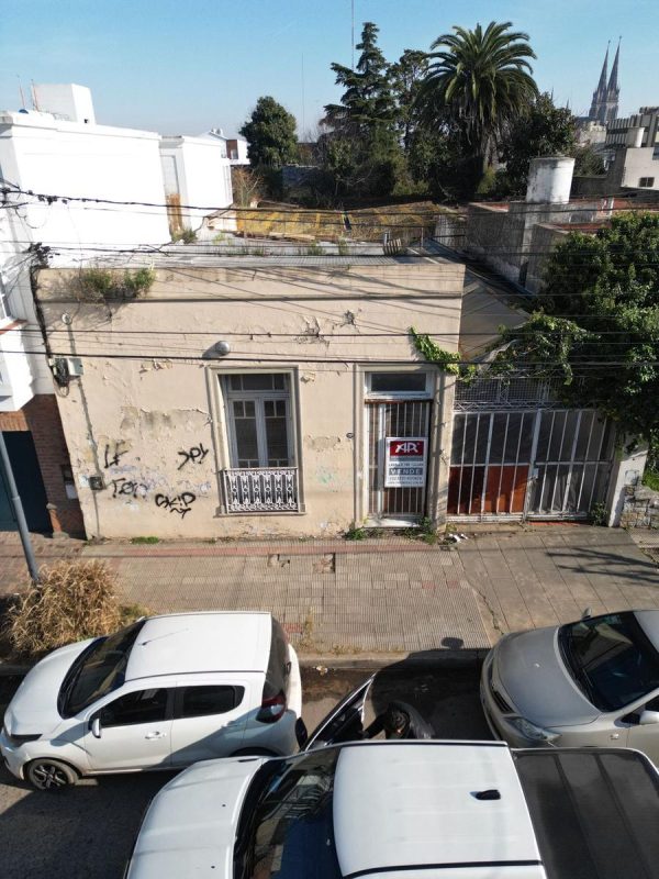 LOTE EN CALLE MARIANO MORENO