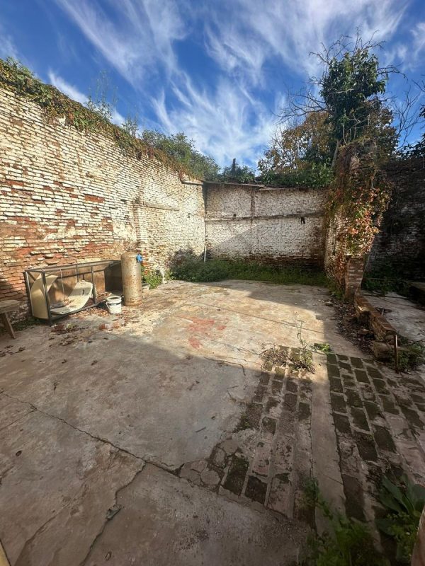 LOTE EN CALLE MARIANO MORENO - Imagen 10