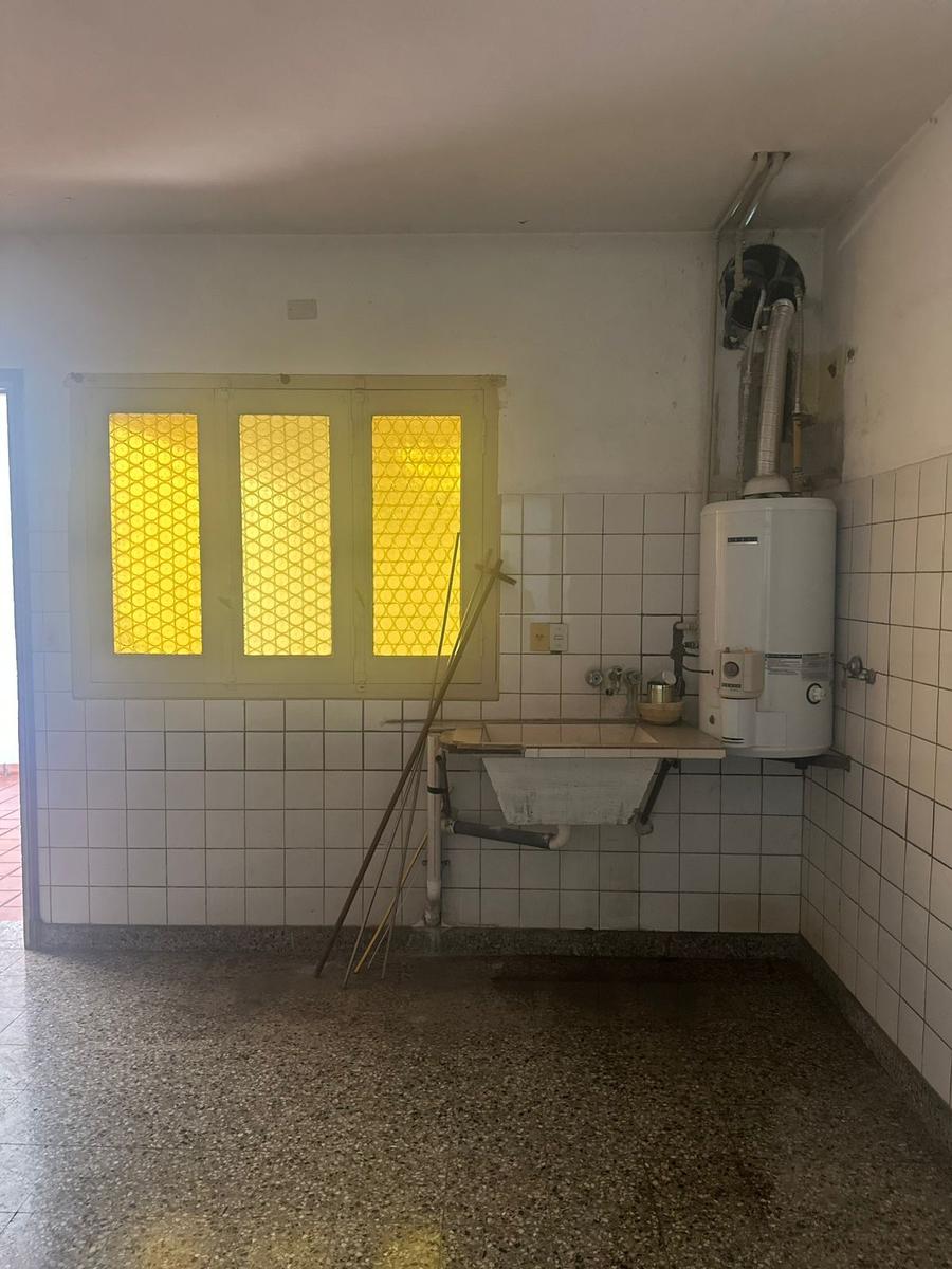 CASA EN VENTA EN JAUREGUI - Imagen 25