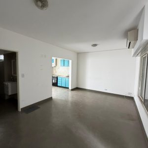 DUPLEX CENTRICO 3 AMBIENTES SOBRE CALLE COLON